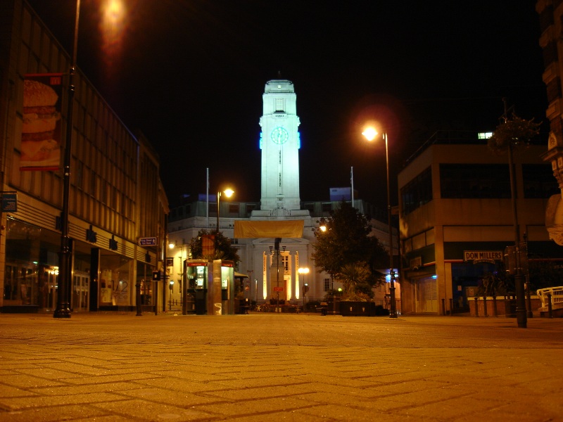 A closer look at the town hall and buildings around it. If you go to the right, you'll get to the 3rd Arndale's entrance.